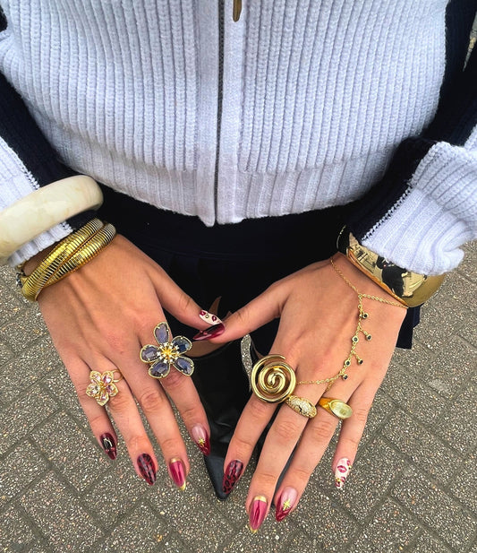 DOUBLE LOOP RETRO BANGLE